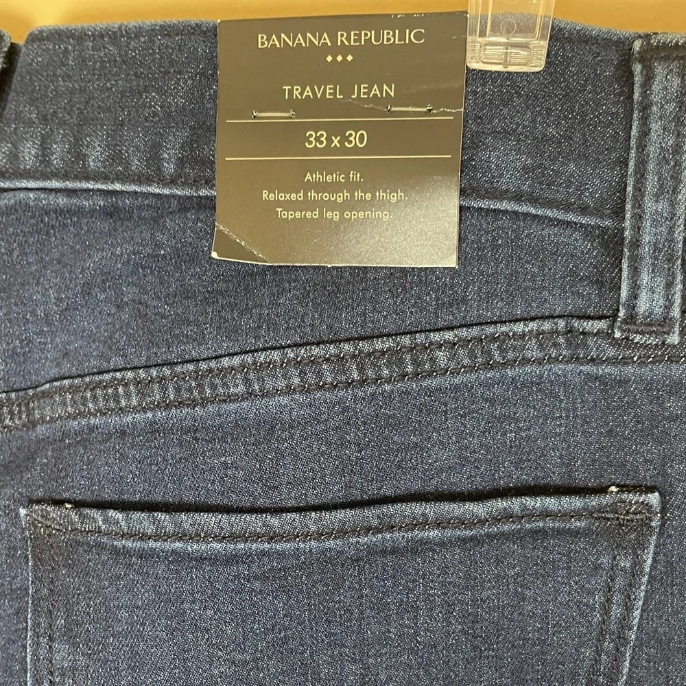 Banana Republic Travel Jeans Men's 33 X 30 Athletic Fit Medium Wash NEW